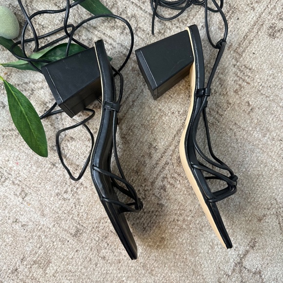 London Rag “Spruce Dessert” Black Strappy Block Heel Sandals – Size 7 - Picture 6 of 6